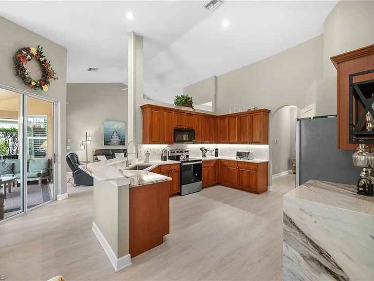 8888 Mustang Island Cir — Photo 23