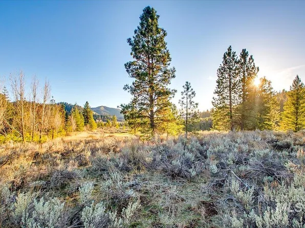 18 N Corral Flat Rd, Boise, ID 83716