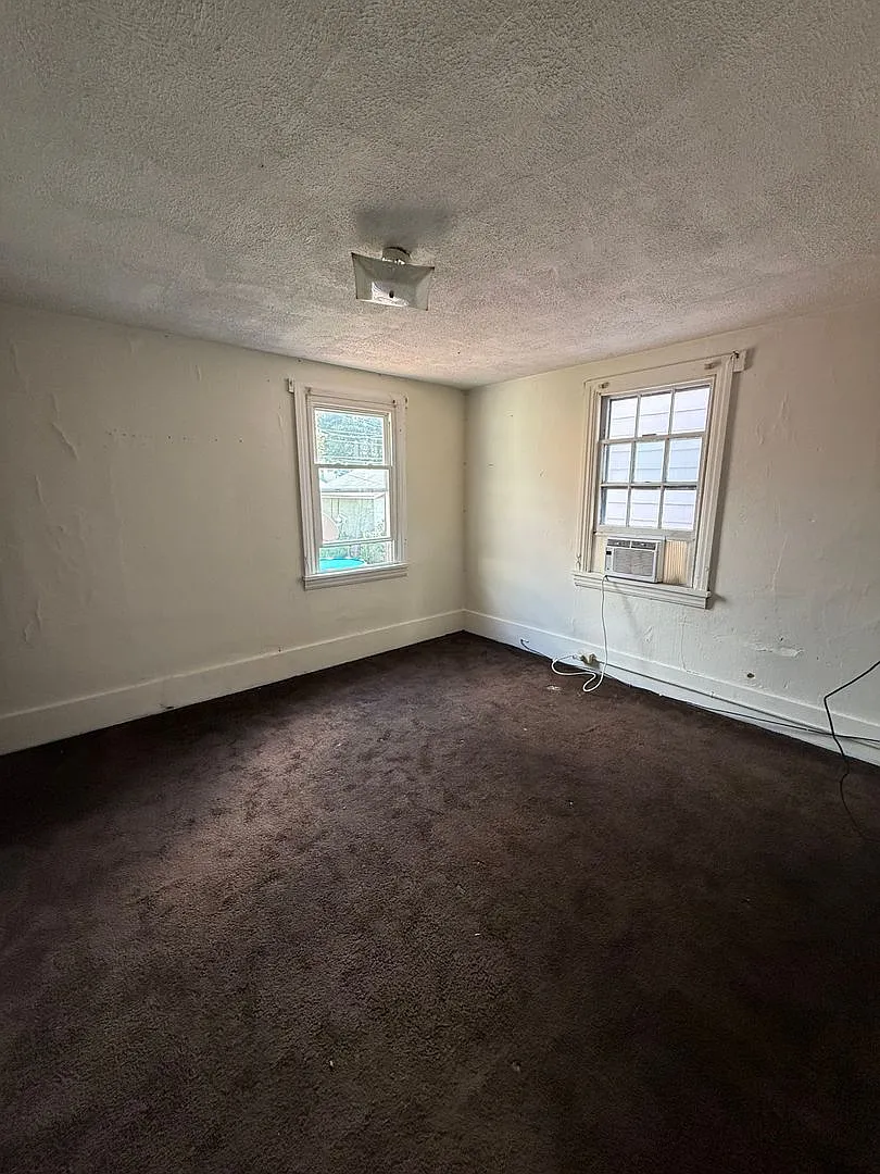 205 3rd Avenue — Photo 3