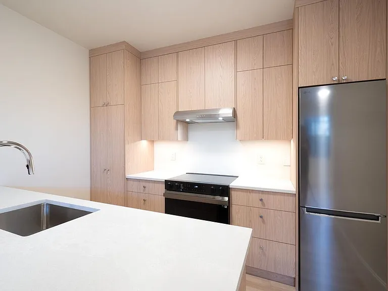 5770 Kitchener St #LOWER — Photo 17
