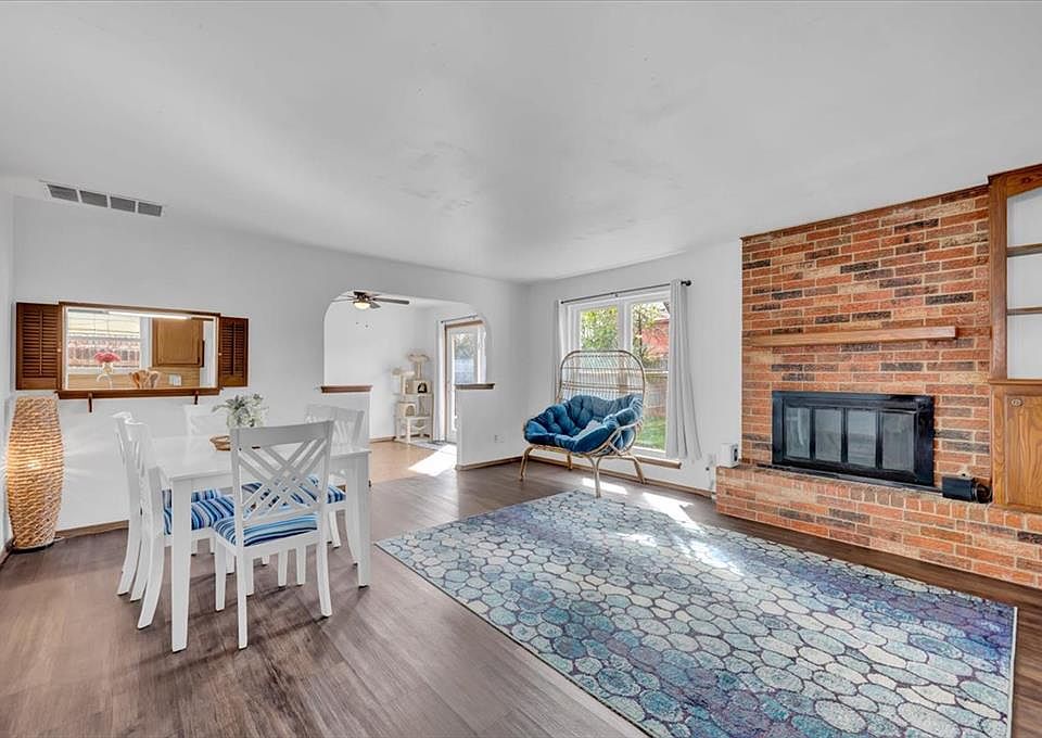 1st image of 5009 Oak Manor Dr