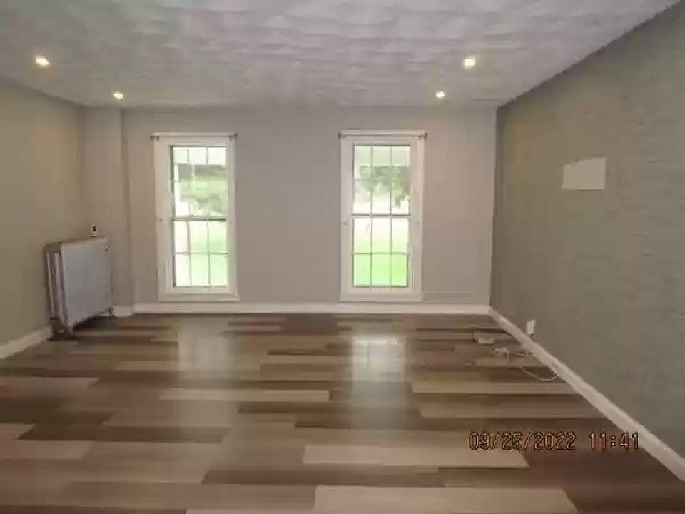 1st image of 115 Arlington St