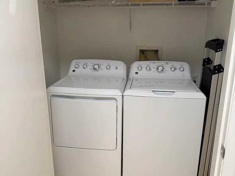2421 W Horatio St #830 — Photo 15