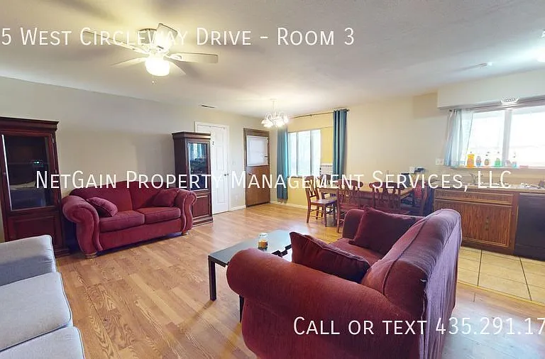 405 W Circleway Dr #3 — Photo 3