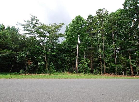 4th image of 1401 Breezewood Dr