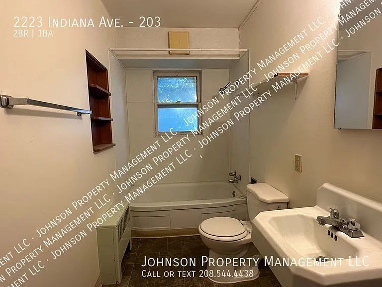 2223 S Indiana Ave #203 — Photo 9