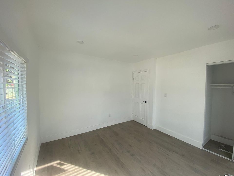 1st image of 710 Hollister St