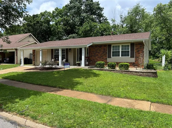 819 Westrun Dr, Ballwin, MO 63021