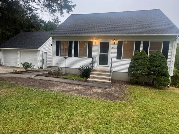 87 Gallivan Lane, Montville, CT 06382