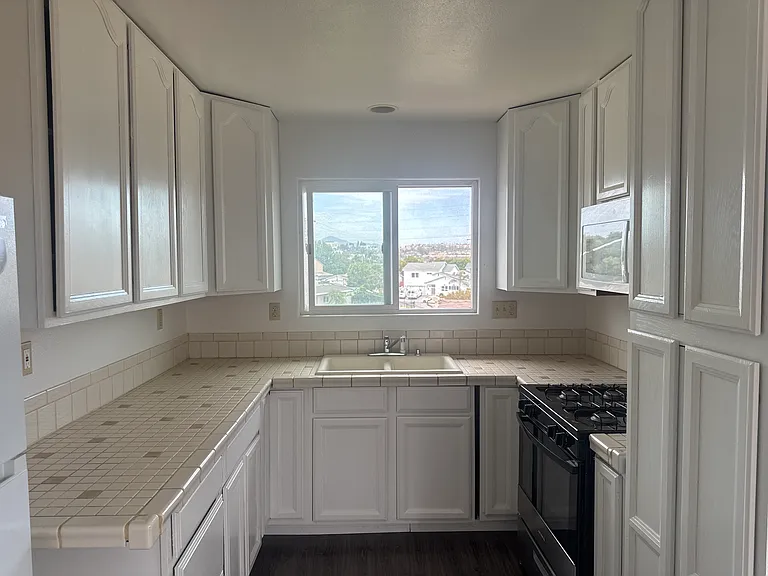 460 Quail Ct — Photo 3