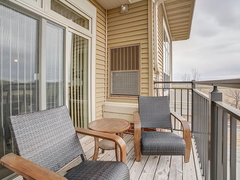 Kennedy- Balcony
