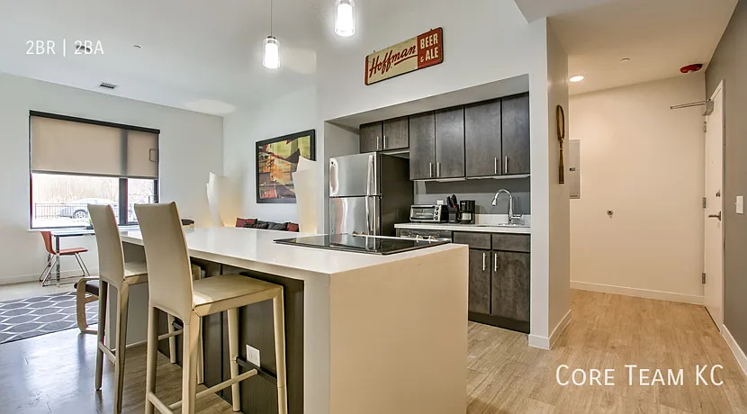 Two bed in Brookside! — Photo 3