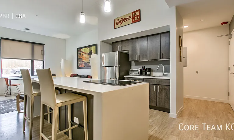 662 E 63rd St #103 — Photo 12