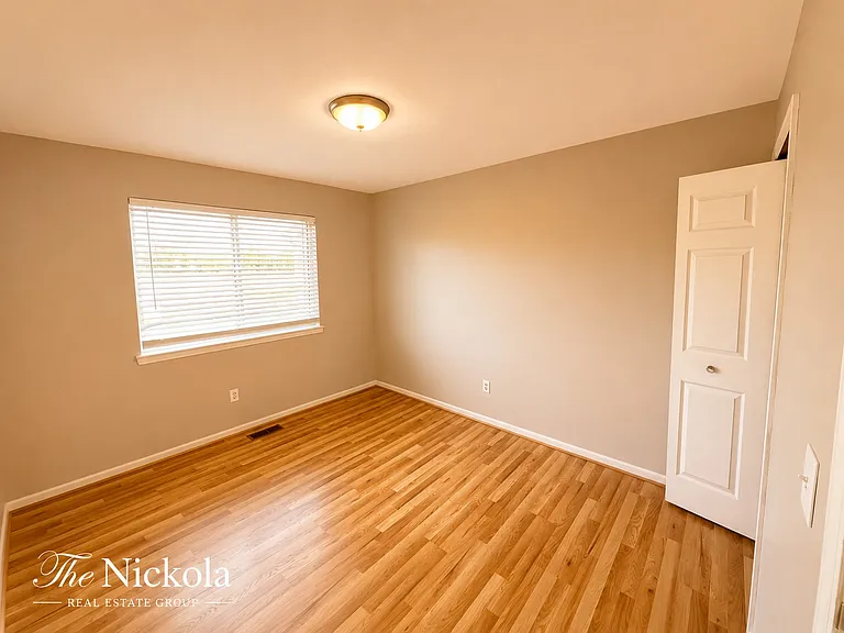 3132 Louis Dr — Photo 11