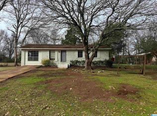 104 Greenridge Rd, Bessemer, AL 35023