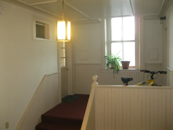 13 Chatham St #E, Kinderhook, NY 12106