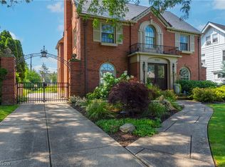 19433 Beach Cliff Blvd, Rocky River, OH 44116