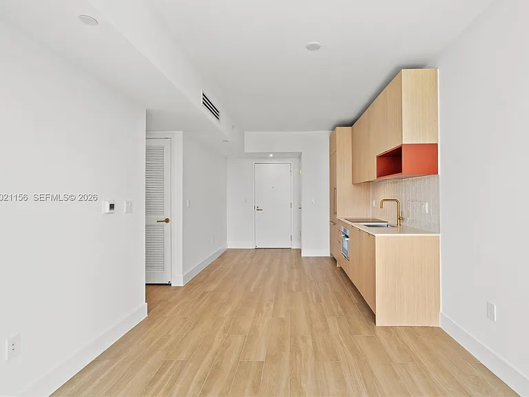 90 NE 32nd St #627 — Photo 11