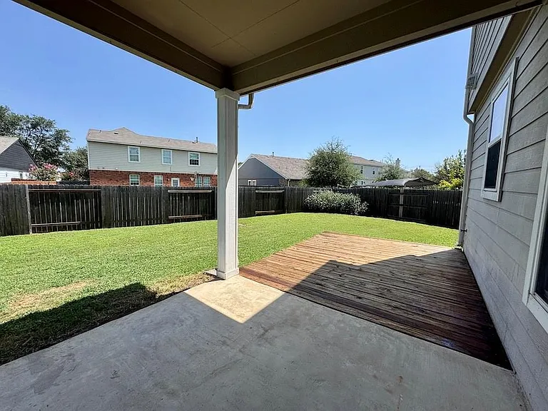 137 Firewheel Cv — Photo 21