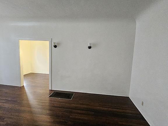 3rd image of 1425 Echo Park Ave APT 7