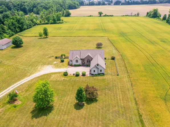 5215 Cook Rd, Swartz Creek, MI 48473
