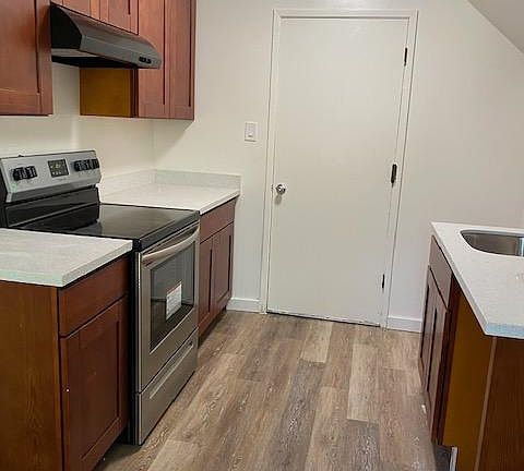 5th image of 479 Lincoln Cir APT 1