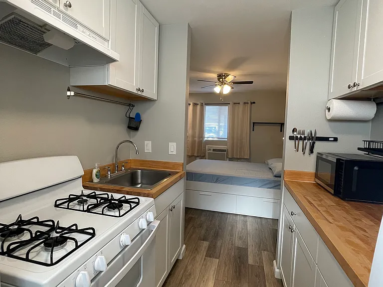 251 S Tehama St #14 — Photo 25