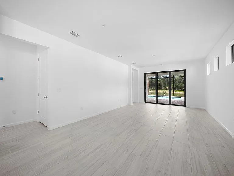 2139 Freemont Way — Photo 6
