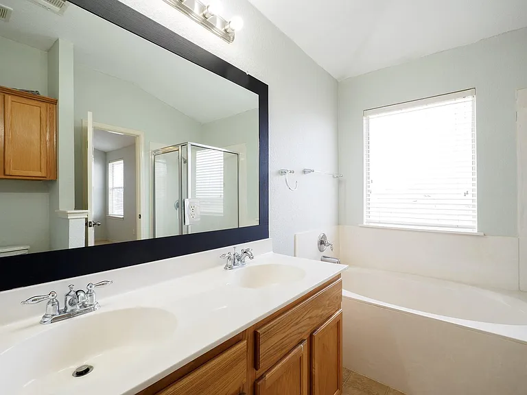 13504 Richard Nixon St — Photo 22