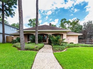 6906 Hedgerow Dr, Spring, TX 77379