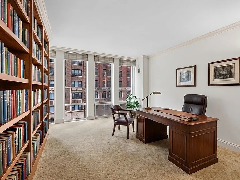 200 E Delaware Pl #4DE — Photo 19