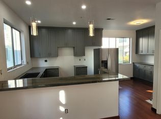 1724 Ocean St, Santa Cruz, CA 95060