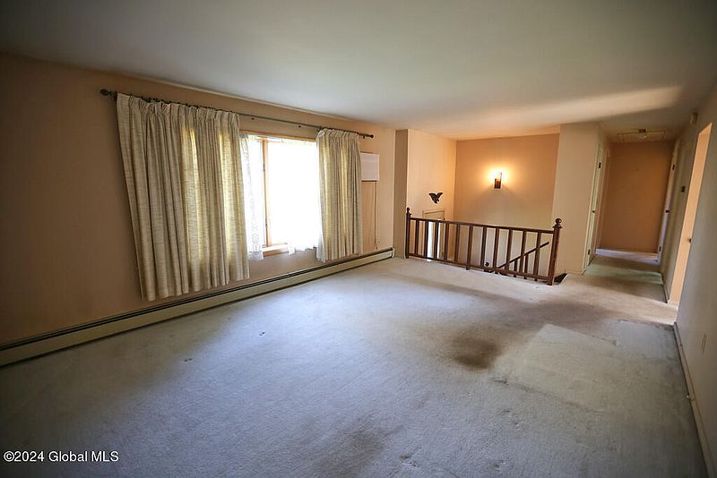 5th image of 13 N Pawling Street