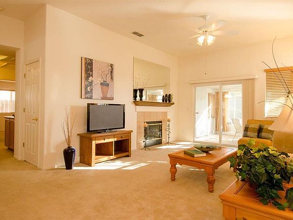 2nd image of 2842 Herford Ln