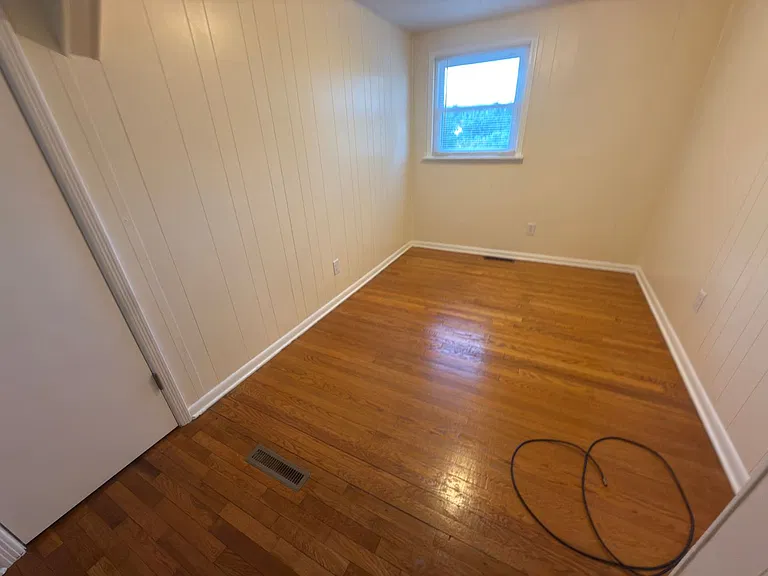 945 Depot St NE — Photo 11