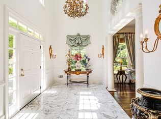 81 Burdette Rd, Sandy Springs, GA 30327