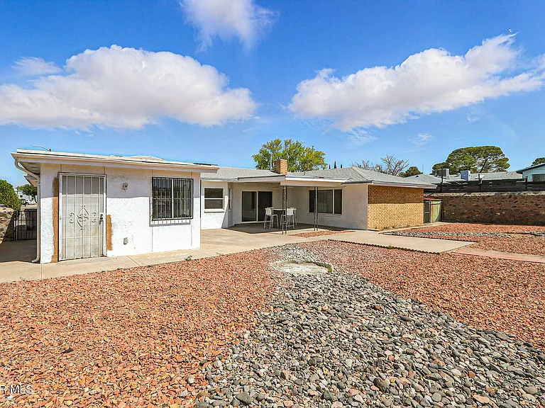 408 San Blas Dr — Photo 22