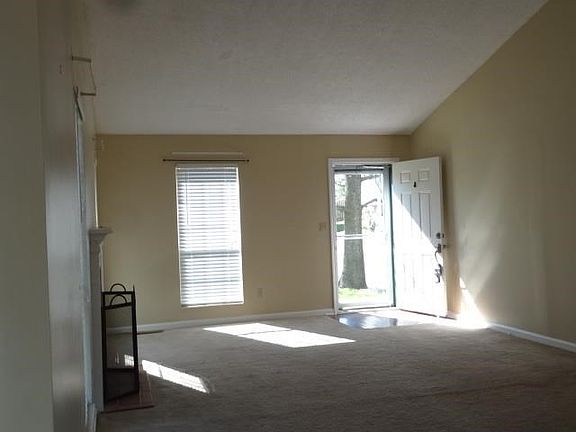 3rd image of 1991 Timberline Way