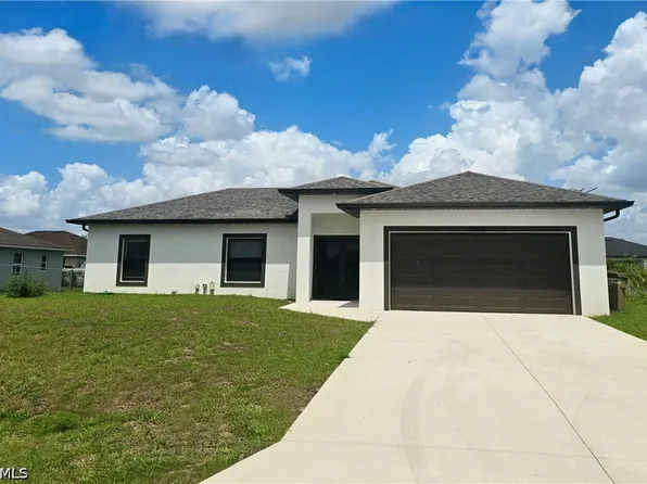 2806 57th St W, Lehigh Acres, FL 33971