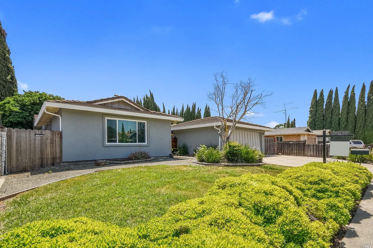 379 Manzanita Avenue photo 1