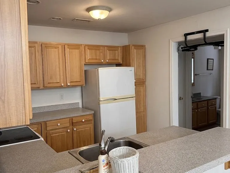 515 N Main St #2 — Photo 4