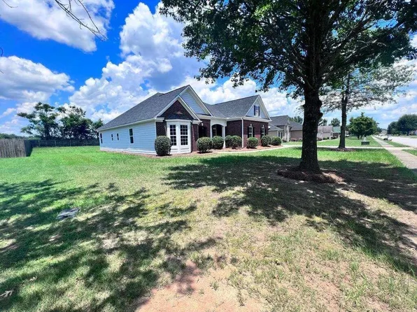 103 Dungeness Dr, Byron, GA 31008