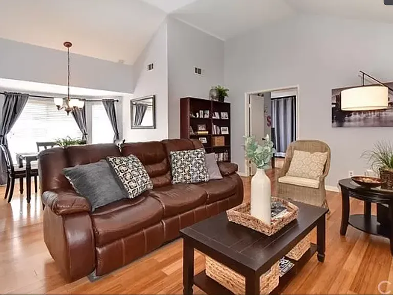12555 Euclid St #30 — Photo 7