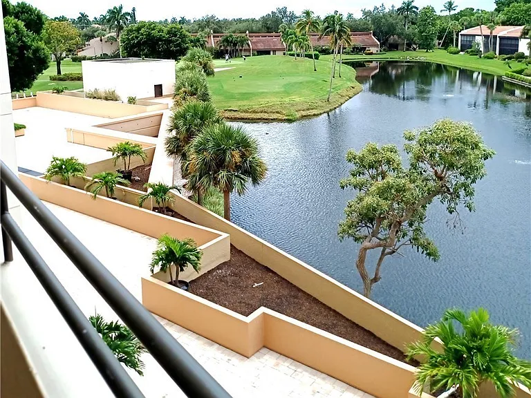 5260 S Landings Dr #405 — Photo 10