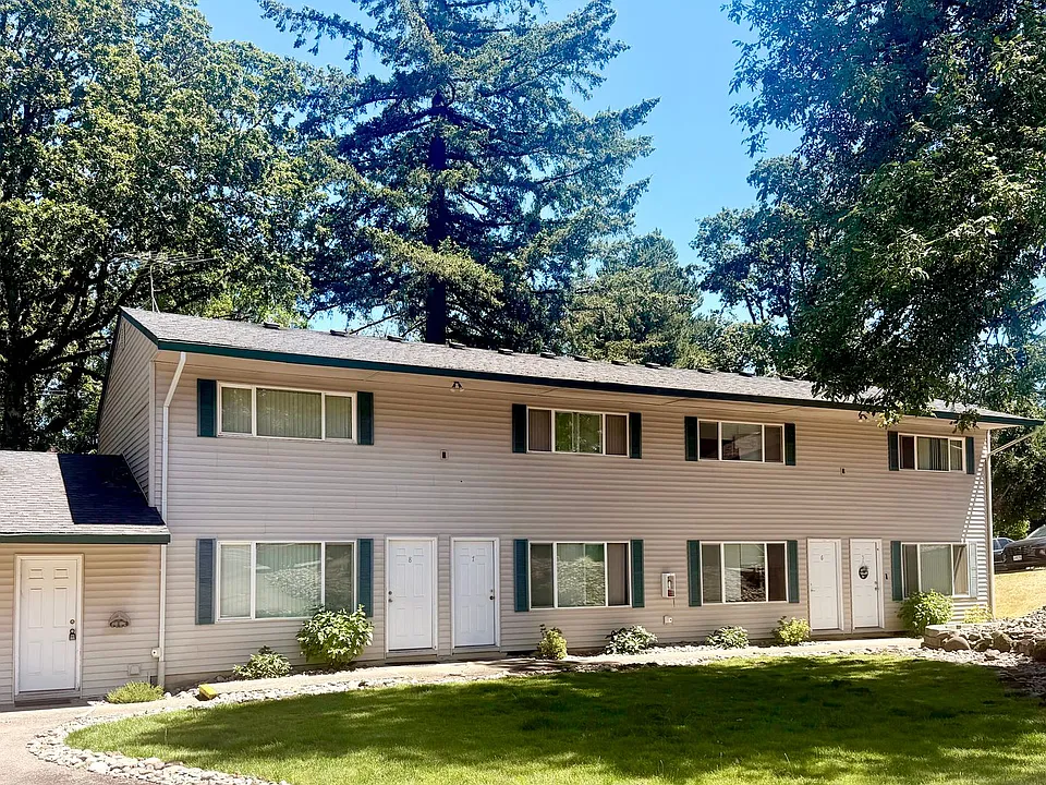 3595 Cedaroak Dr #116