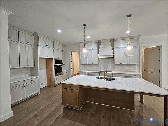 5th image of 10992 Brookhollow Ct