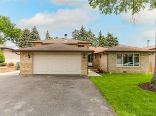 7555 Blazer Ave, Justice, IL 60458