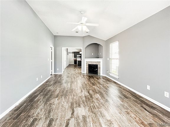 2nd image of 2419 Starlight Dr