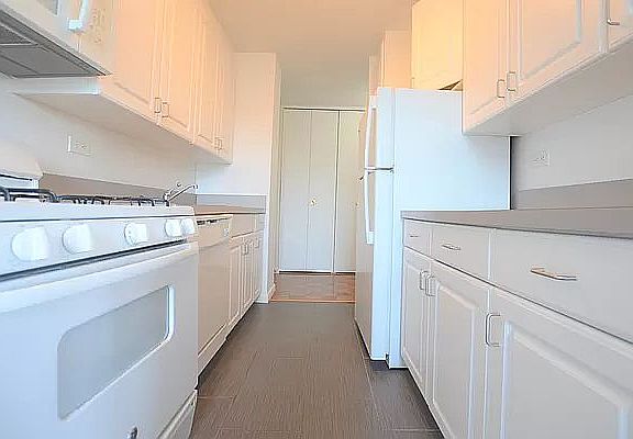 5th image of 1751 2nd Ave #40K