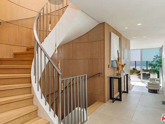 3rd image of 31220 Broad Beach Rd